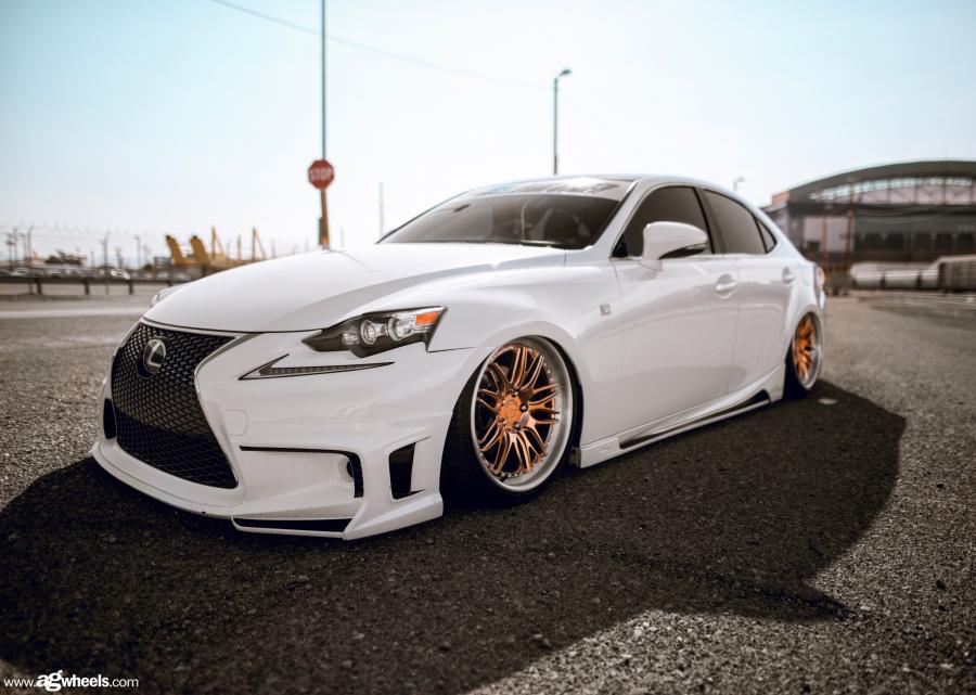  Lexus IS350 F-Sport on Avant Garde Wheels (SR5) 2018 года  (фото 1 из 3)